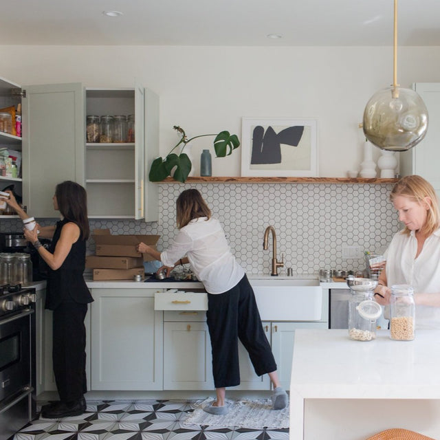 In-Person: Deep Clean & Pantry Refresh     (For Installed Blisshaus Kitchens Only)